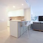 Vanian Gardens 4 Bedroom Ap Apartment *