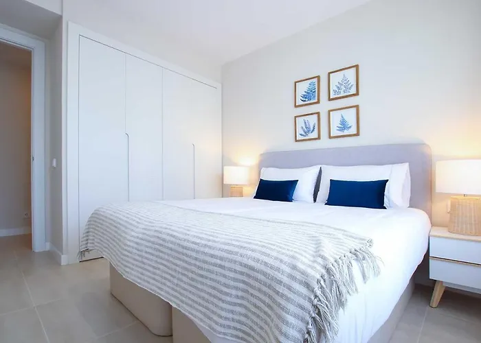 Vanian Gardens 4 Bedroom Ap * Estepona